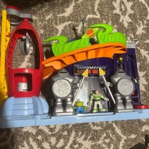 🌟 SOLD 🌟 Disney Pixar Toy Story Pizza Planet Buzz Lightyear and Alien Imaginext